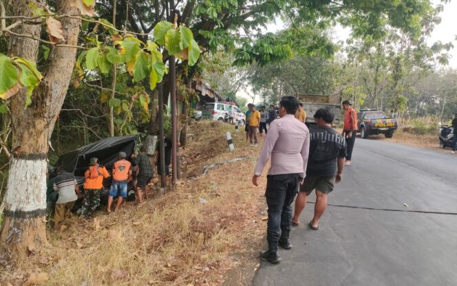 
					Mobil Pikap Masuk Jurang di Sidoharjo Wonogiri, Sopir Selamat