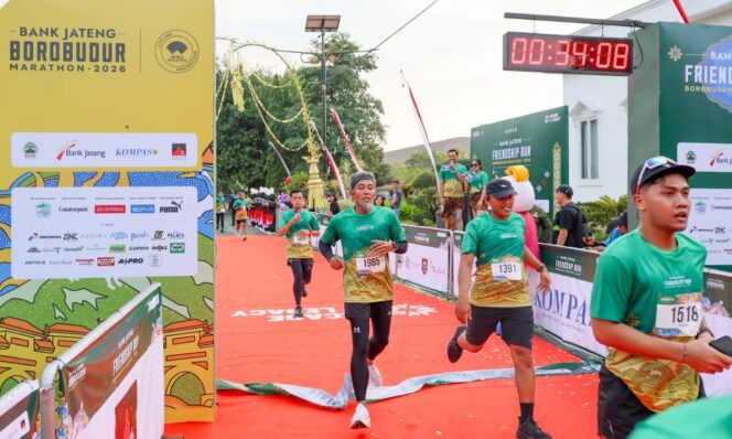 
					Penutup HUT ke-81 Jateng, Ribuan Orang Meriahkan Borobudur Friendship Run 5K, Kuliner Gratis, hingga Gerakan Pangan Murah